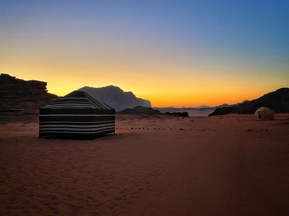 Wadi Rum Bedouin Experience Including Dinner And Breakfast Exteriör bild