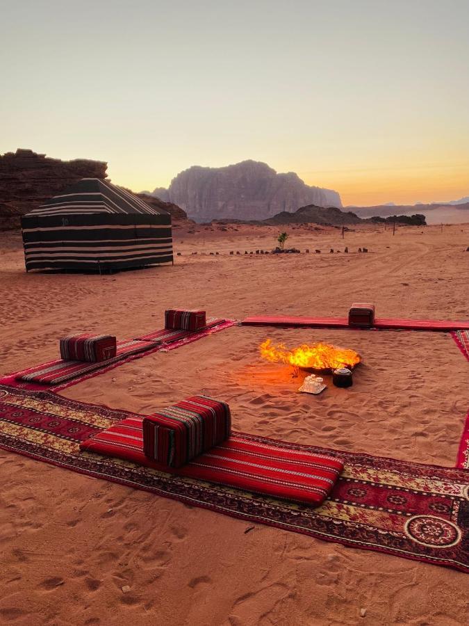 Wadi Rum Bedouin Experience Including Dinner And Breakfast Exteriör bild